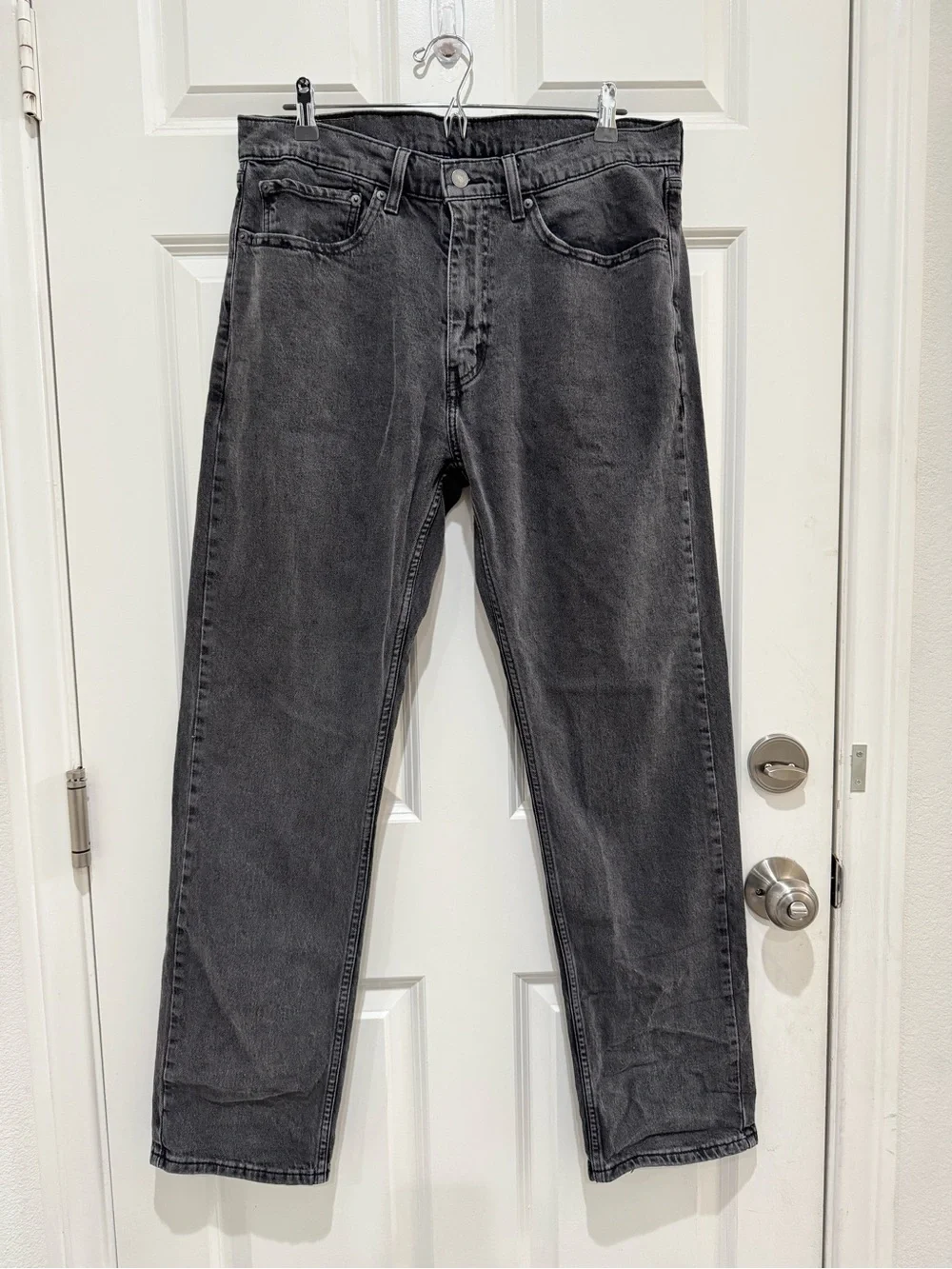 Levi's 505 Men’s Regular Fit Jean Size 34 x 32 Medium Gray Wash Straight Leg